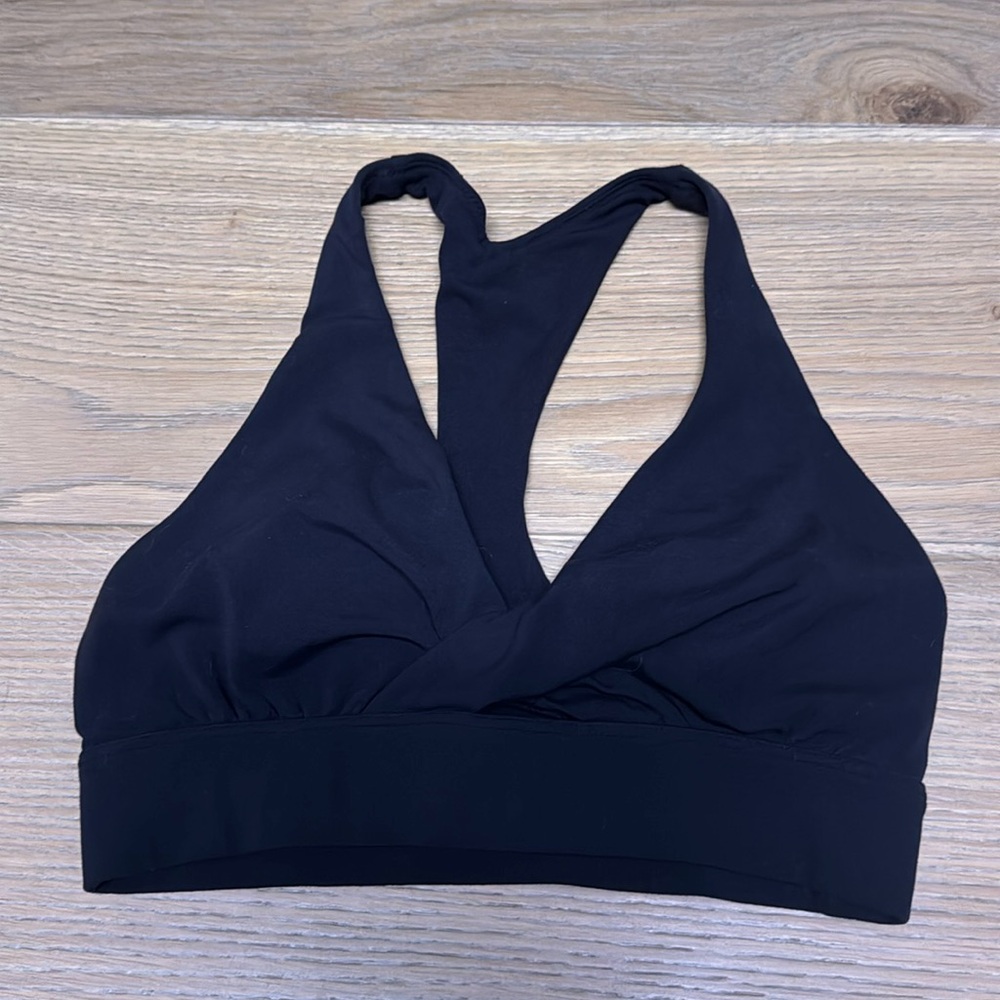 Lululemon Front Twist Sportsbra